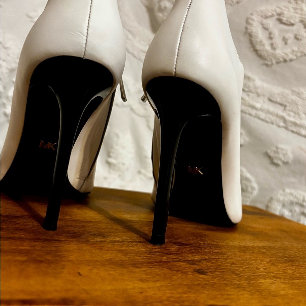Michael Kors White Ankle Boots - Picture 3 of 4
